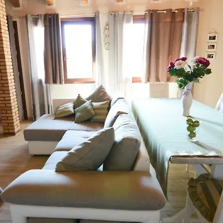 Le Quattro Stagioni Bed & Breakfast *